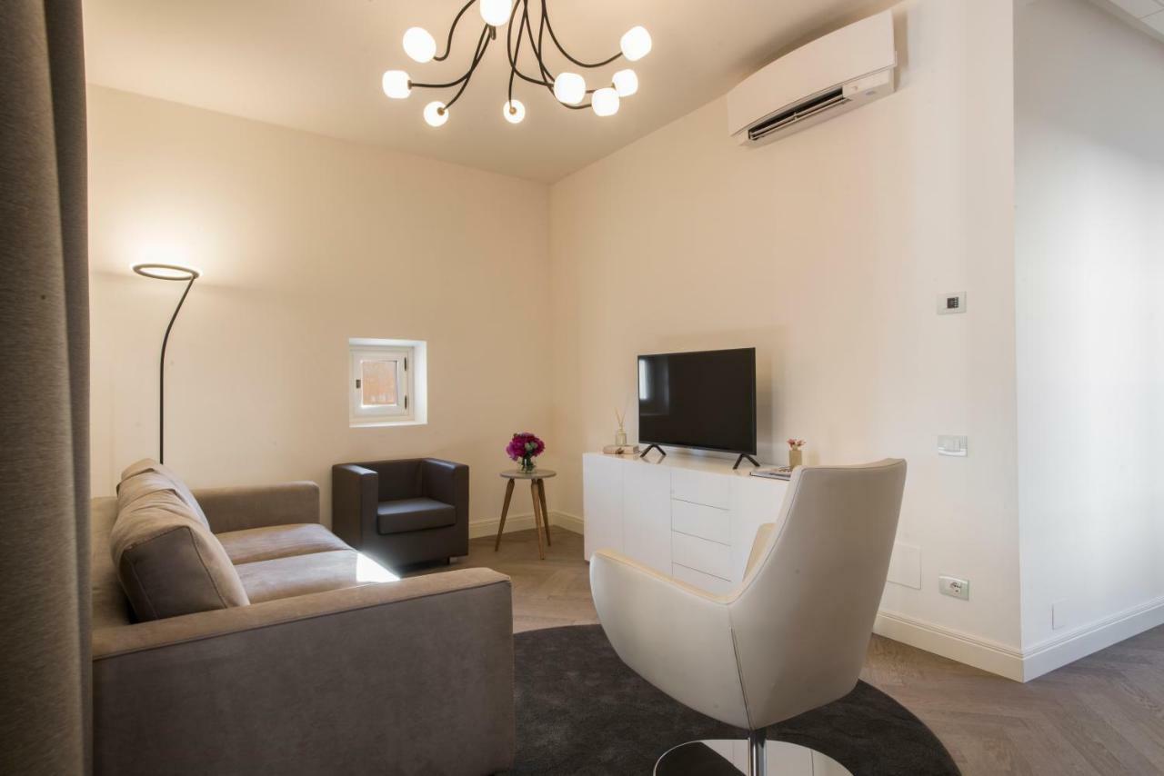 Apartments Florence - Duomo Contemporary ภายนอก รูปภาพ